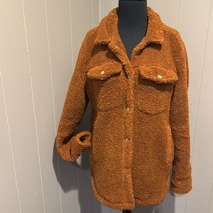 BLANK NYC cinnamon stick Sherpa shacket. 
Faux Sherpa Shirt Jacket. Small